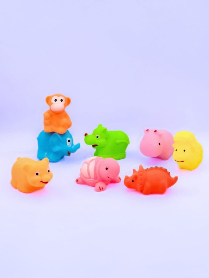 Animal world medium Squeezy Squeezee toy 8 pcs uc142