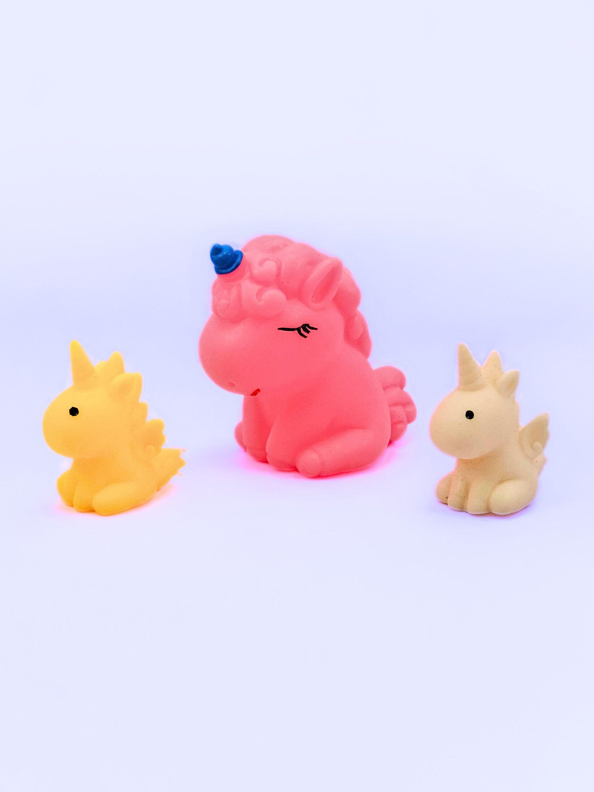 Unicorn-Family-Sqeezy-squeeze-toy-3-pcs-set-uc139-1-1.jpg
