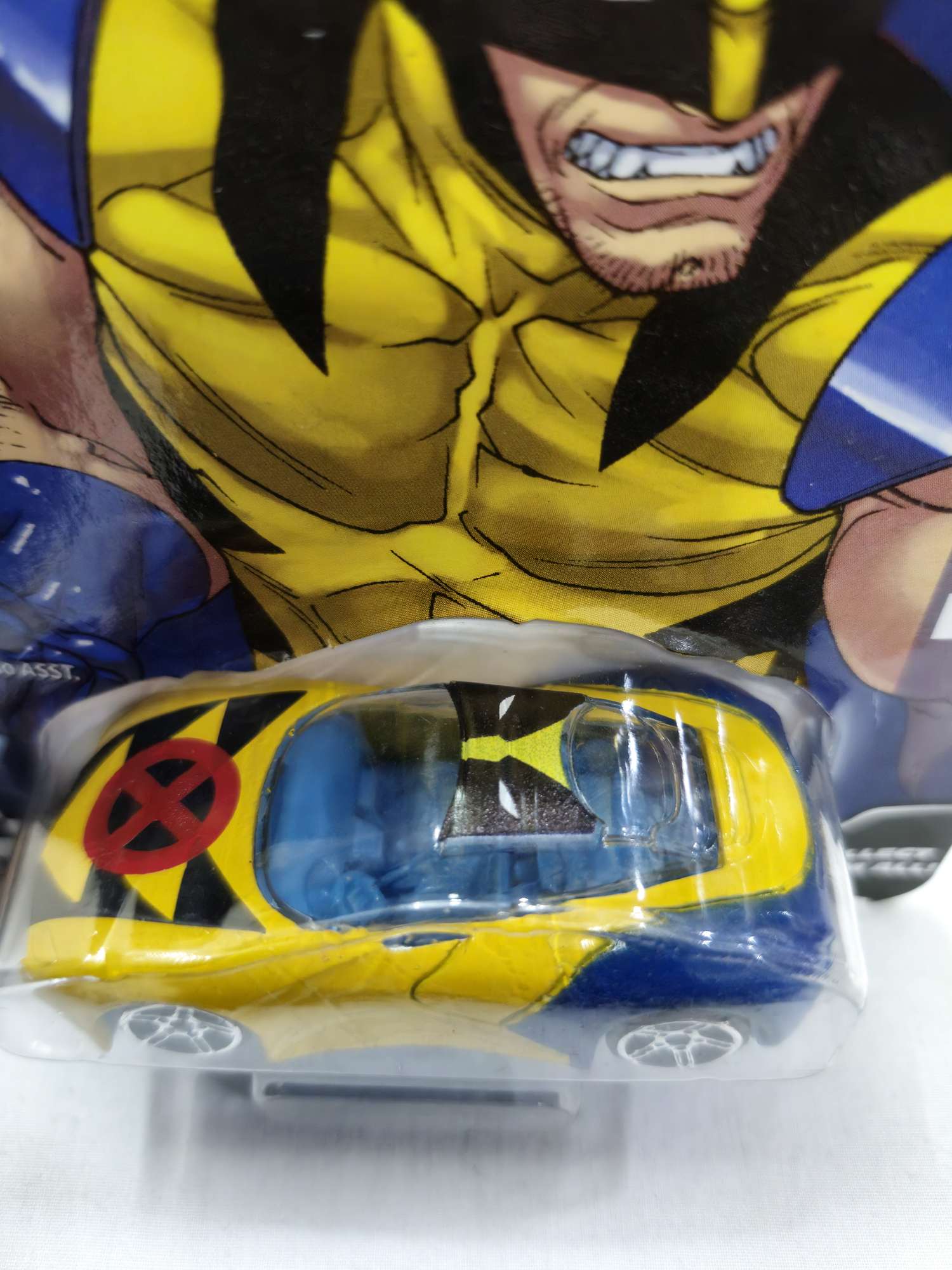 Hasbro-Gaming-Marvel-GO-Wolverine-Knight-Speed-Car-uc343-2